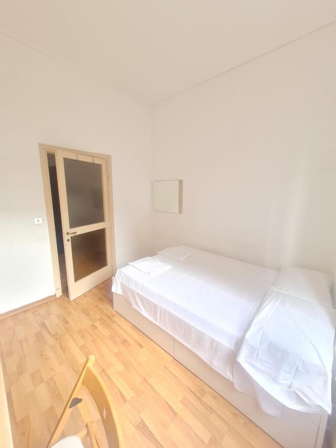 Santa Maria Valle Apartment Милан Экстерьер фото
